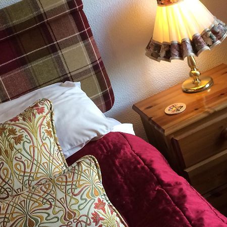 The Bryntirion Inn Llandderfel Εξωτερικό φωτογραφία